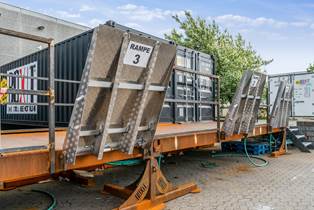 Læsseramperne gør det nemt at læsse og aflæsse varer Læsserampe til udvidet containerlager