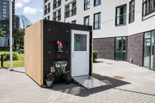 Den coronavenlige container giver tryghed hos de ældre Besøgscontainer uden smitterisiko